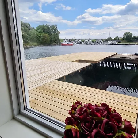 Family-friendly With Pier - To Bergen - 40 Min *