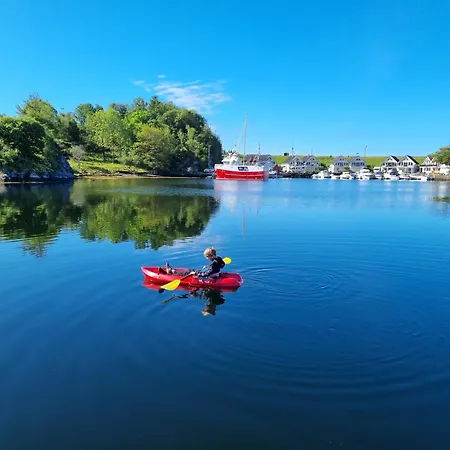 Family-friendly With Pier - To Bergen - 40 Min Holiday home *