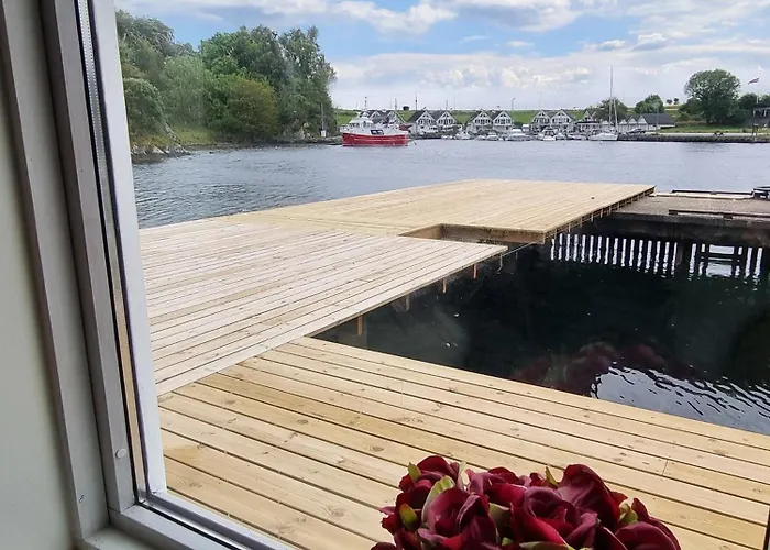 Family-friendly With Pier - To Bergen - 40 Min *