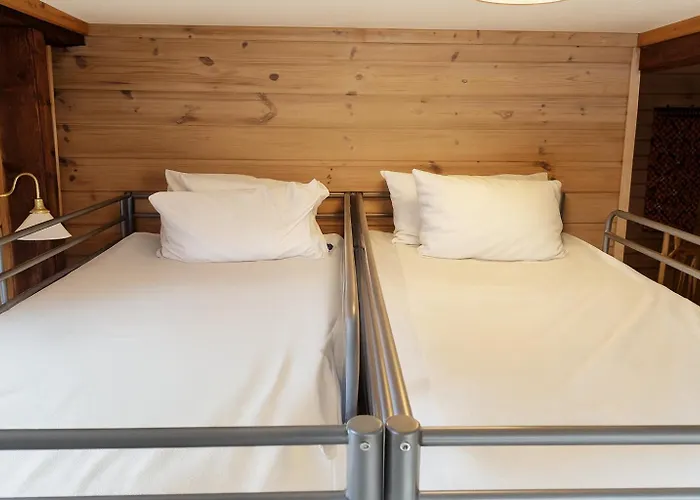 Family-friendly With Pier - To Bergen - 40 Min Feriehus