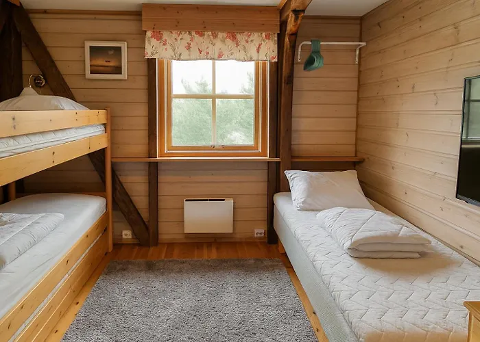 Family-friendly With Pier - To Bergen - 40 Min * Herlø